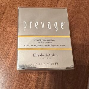 Elizabeth Arden Prevage multi-restorative anti aging soft cream